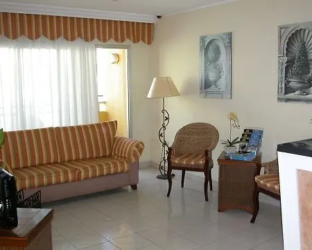 ホテル ウカンカ サン・イシドロ